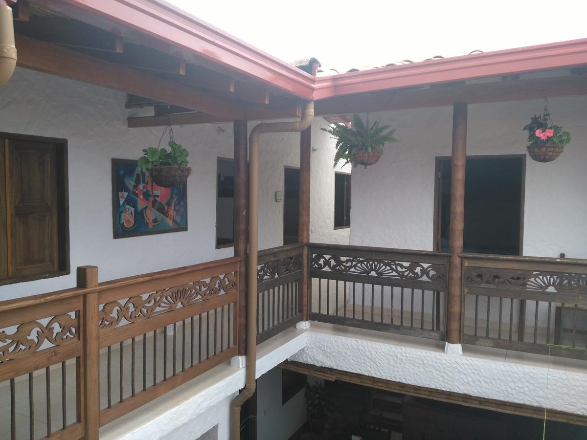 Sergeant Pepper'S Hostel Jardín Exteriör bild